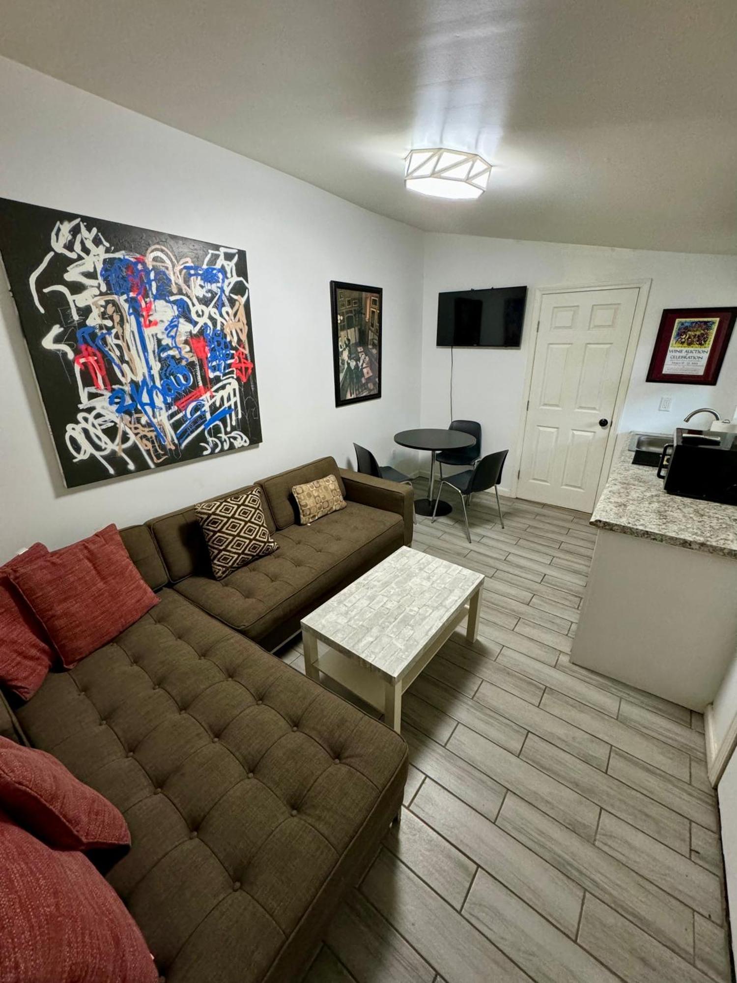 One Bedroom Apartment With Hot Tub 2 Blocks To Magazine Street Nueva Orleans Exterior foto